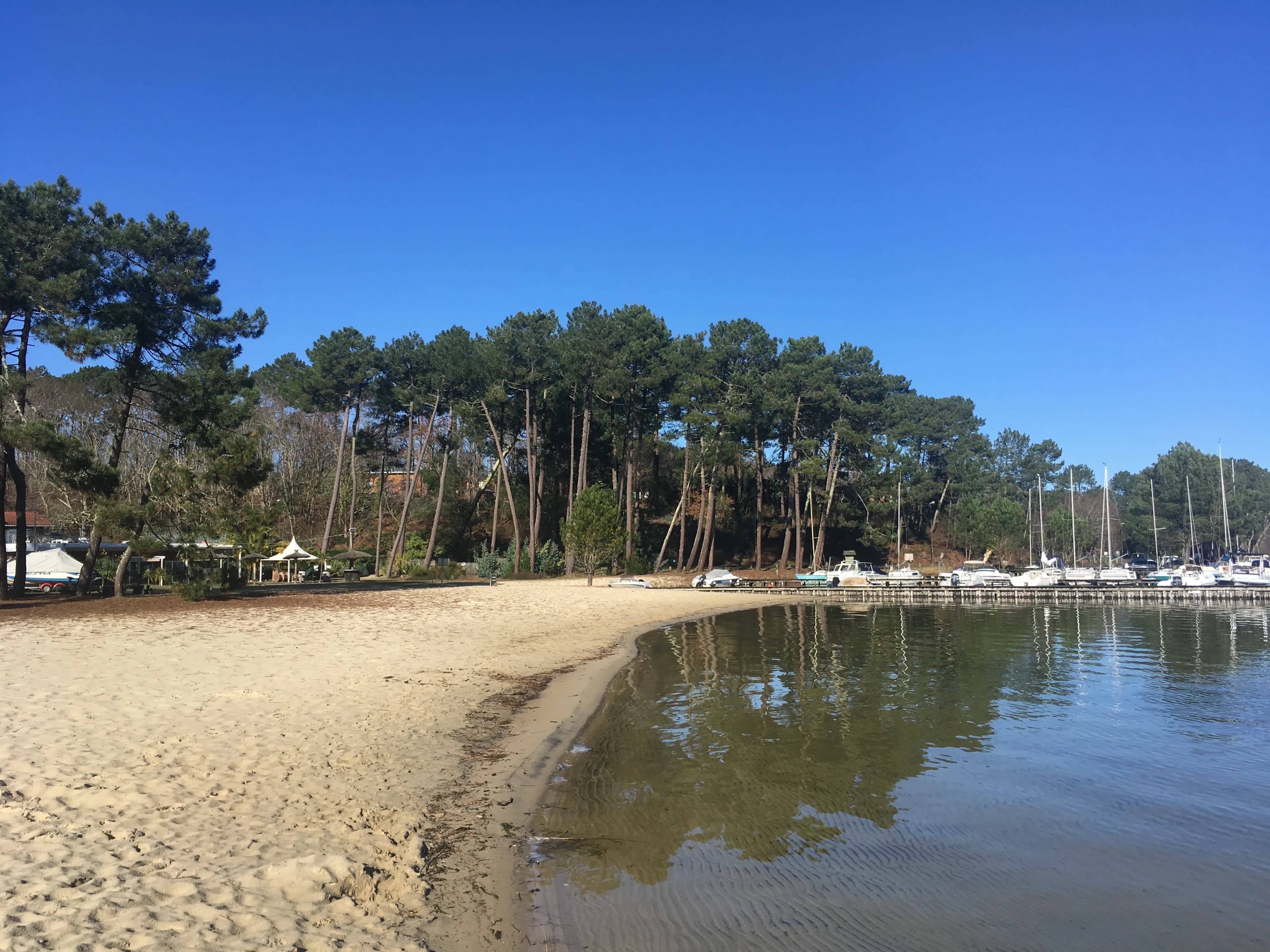 Escapade en bateau sur le lac de Biscarosse